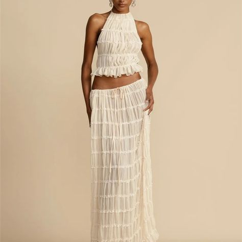 Oh, IVORY 🐚🤍 Maxi Set of your dreams ✨ #offwhite #ivory #summervibes #summerfashion #trending #musthave #womensfashion Long Skirt Suits, Backless Halter Top, High Waist Long Skirt, Skirt Coverup, Long Skirt Outfits, Maxi Rok, Rock Outfit, Tiered Maxi Skirt, Cottagecore Dress