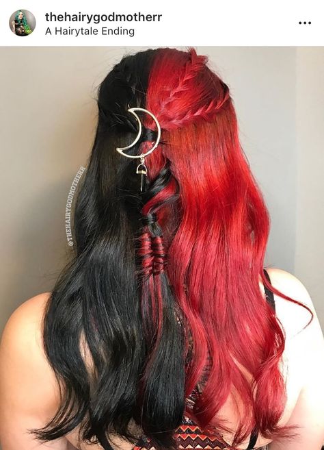 Cool half black, half red hair with braids by @thehairygodmotherr Red And Black Hair Color, Black Hair Color Ideas, Half And Half Hair, Hair Fringe, Black Red Hair, Bold Women, Split Dyed Hair, Short Red Hair, Hair Color Unique