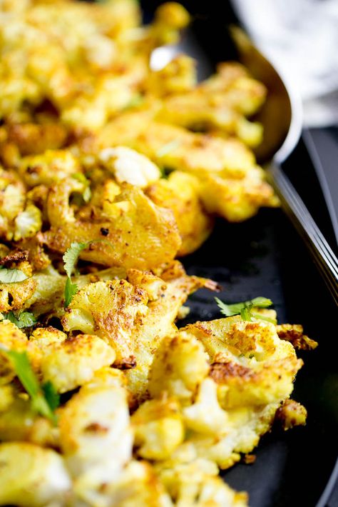 Curry Roasted Cauliflower Curry Roasted Cauliflower, Indian Chickpea Curry, Cauliflower Side Dish, Easy Curry, Vegetarian Curry, Head Of Cauliflower, Cauliflower Curry, Chickpea Curry, Gluten Free Rice