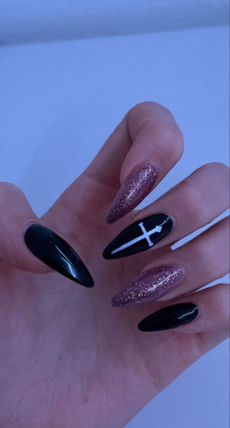 Black Cross Nail Designs, Goth Cross Nails, Upside Down Cross Nails, Black Acrylic Nails With Cross, Dagger Nail Art, Gothic Cross Nails, Black Nails With Cross Design, Black Aesthetic Nail Designs, Nail Designs Cross