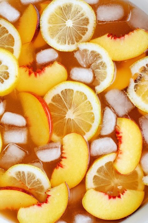 Sparkling Peach Punch Drink Recipe - Six Sisters' Stuff Ginger Ale Drinks, Mocktail Drink, Peach Bridal Showers, Ginger Ale Recipe, Peach Punch, Punch Drink, Mocktail Drinks, Peach Drinks, Alcoholic Punch