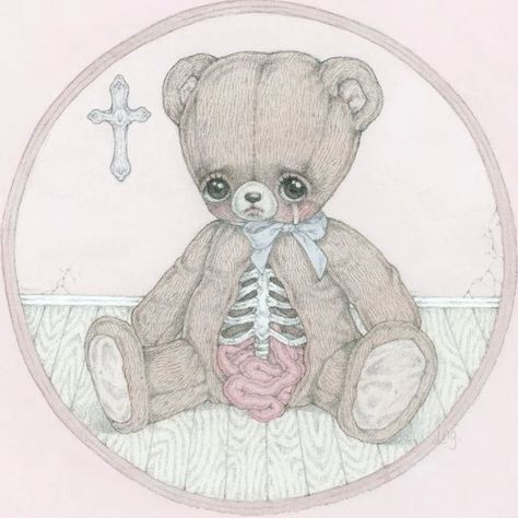 ♡sophie♡ on Instagram: "bearing my guts 2 u 🧸🦴♡ tried my hand at drawing ribs, hopefully i improve hehe :))" Surrealism Artists, Teddy Bear Drawing, Creepy Cute Aesthetic, Cute Creepy, Arte Peculiar, Bear Drawing, Arte Van Gogh, Dark Art Illustrations, Creepy Dolls