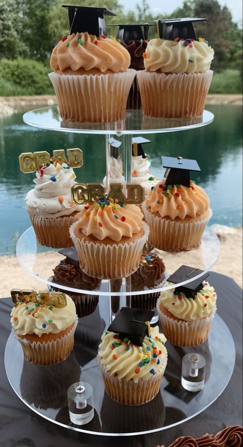 Grad Party Cupcake Display, Table For Graduation Party, Graduation Cupcake Display, Grad Party Cupcakes, Graduation Party Treats, Graduation Party Cupcakes, Grad Decor, Graduation Party Desserts, Graduation Images