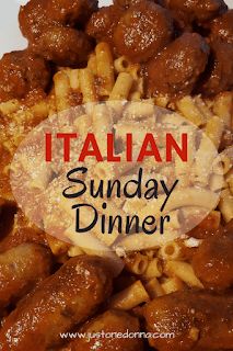 Dinner With Meatballs, Sausage Pasta Sauce, Italian Spaghetti Sauce, Crockpot Spaghetti Sauce, Italian Dinners, Italian Meat Sauce, Sunday Gravy, Sausage Sauce, Italian Meals