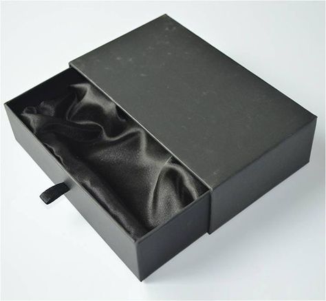 Packing Box Design, Luxury Box Design, Luxury Paper Bag, Luxury Box Packaging, Business Card Design Black, Luxury Packaging Design, Jewelry Packaging Box, Black Packaging, Clothing Packaging