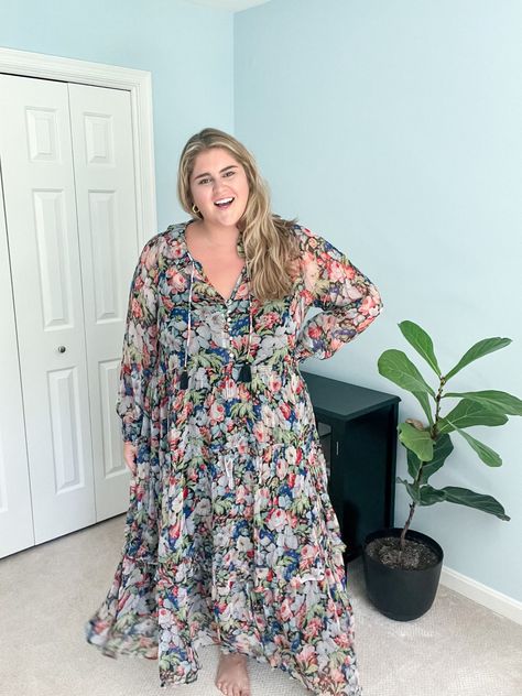 Holiday Dresses Classy, Plus Size Wedding Guest Outfit, Plus Size Spring Dresses, Plus Size Holiday Dresses, Plus Size Wedding Guest Dress, Plus Size Wedding Guest, Plus Size Wedding Guest Dresses, Red Holiday Dress, Special Event Dresses