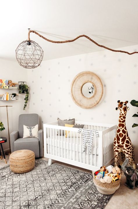 Safari theme nursery with neutral colors Jungle Nursery Ideas, Boy Nursery Safari, Baby Boy Safari Nursery, Nursery Jungle Theme, Boy Safari Nursery, Nursery Jungle, Nursery Safari, Baby Boy Room Nursery, Jungle Nursery