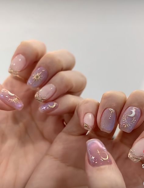 Rapunzel Inspired Nails, Clean Girl Aesthetic Instagram, Softgel Nails, Rapunzel Nails, Golden Nails, Cute Nail Art Designs, Gel Nails Diy, Simple Gel Nails, Clean Girl Aesthetic