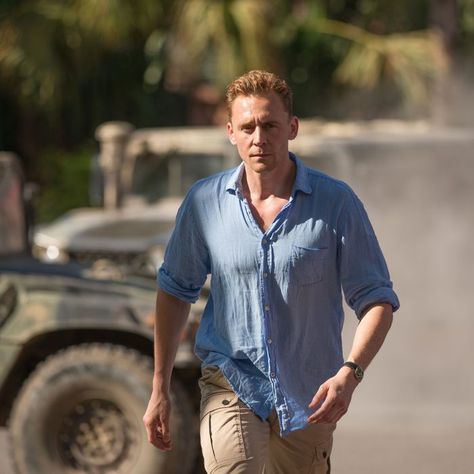 If You Missed Tom Hiddleston’s Butt on TV, Here It Is Tom Hiddleston Hot Scene, Tom Hiddleston High Rise, Tom Hiddleston Shirtless, Loki Fan Art, Tom Hiddleston Gentleman, Tom Hiddleston Dancing, Tom Hiddleston Quotes, Tom Hiddleston Funny, Night Manager