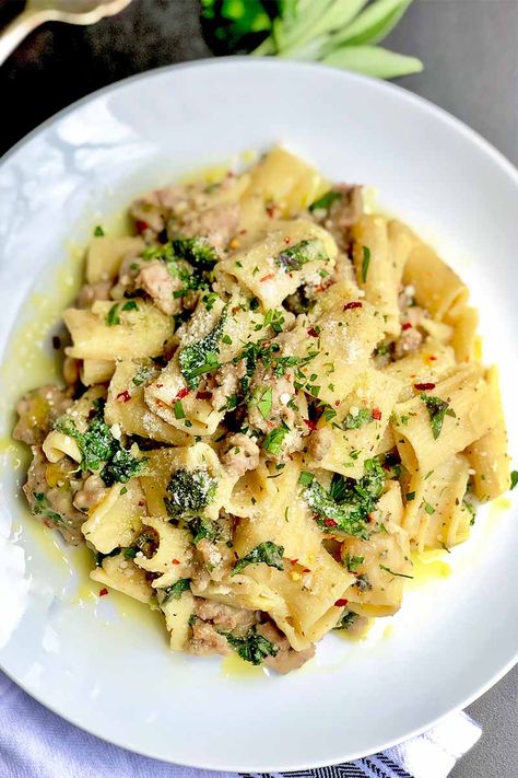 Pasta Dishes No Red Sauce, Sausage White Bean Pasta, No Red Sauce Pasta, White Bean Pasta, Kale And White Bean, Sausage And Kale, Sausage Kale, Red Sauce Pasta, Sage Sausage