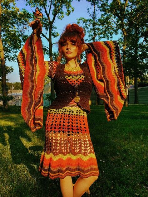 Electric Orange, Hippie Crochet, 70s Outfits, Sleeve Crochet, Orange Outfit, Crochet Mini Dress, Check Dress, Fashion Inspiration Design, Diy Crochet Projects