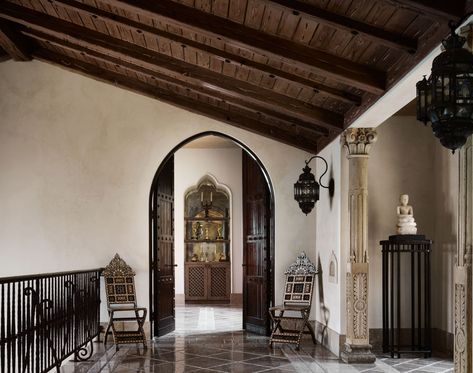 Mirror Panel Wall, Malibu Mansion, Carved Bench, Moroccan Chandelier, Martyn Lawrence Bullard, Moorish Architecture, Malibu Home, Limestone Wall, Bedroom Entrance