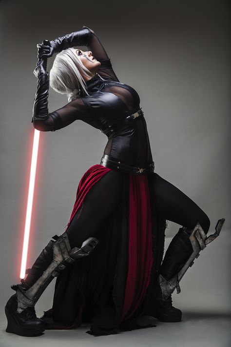 Sith lady cosplay by Jessica Nigri Star Wars Sith Female, Sith Costume, Female Sith, Star Wars Hair, Sith Cosplay, Sith Empire, Star Wars Sith, Star Wars Characters Pictures, Star Wars Concept Art