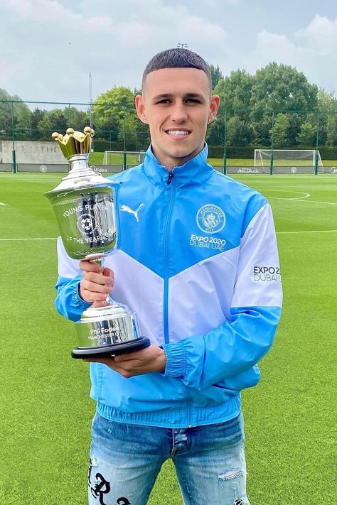 Phil Foden has win PFA Young Player of the Year award Phil Foden, Fa Cup, So Nice, The Numbers, Manchester City, Soccer Players, Manchester, First Time, The Year