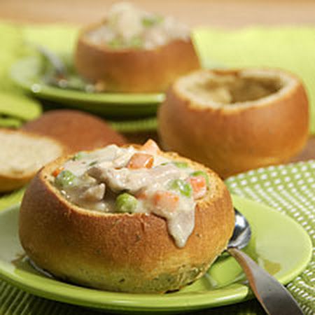 Stuffing Bread Bowls: These crusty, single-serve bread bowls are scented with sage and thyme, reminiscent of the stuffing you enjoy with your holiday bird. They're filled here with turkey (or chicken) pot pie filling, the perfect solution to "what can I do with this leftover turkey?" Stuffing Bread, King Arthur Flour Recipes, Bread Bowl Recipe, Peasant Bread, Chewy Bread, Pot Pie Filling, King Food, Bread Bowl, King Arthur Flour