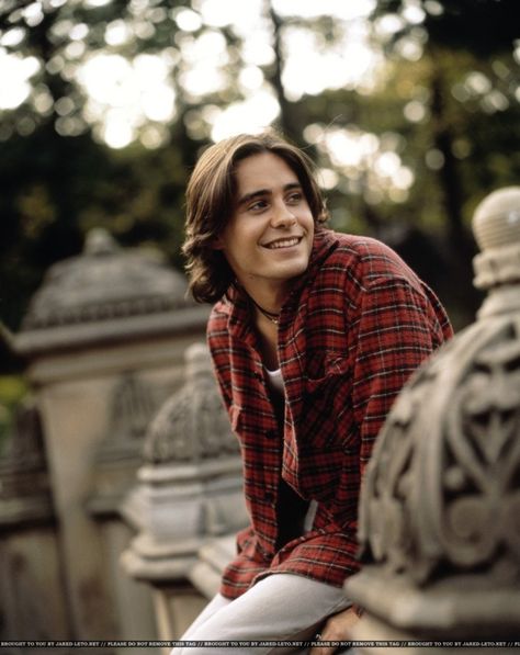 Jared Leto, when he was Jordan Catillano on My So Called Life.. Oh yeah I am definitely dating myself lol Jordan Catalano, Jaret Leto, Husband Material, Most Handsome Actors, Beauty People, 90s Models, Shannon Leto, Thirty Seconds, Don Juan