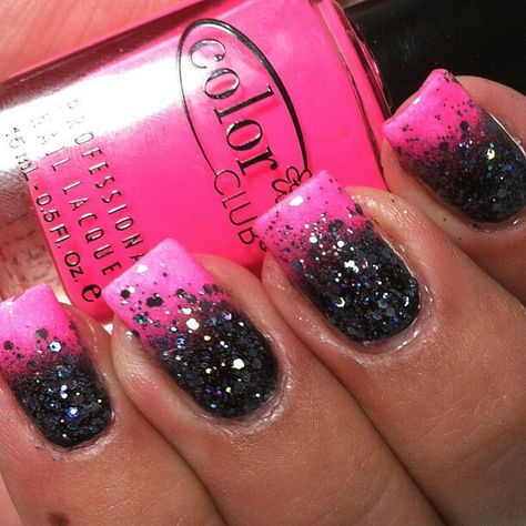 Pink And Black Dip Nail Ideas, Pink Nails With Black Glitter, Gothic Dip Powder Nails, Black And Pink Toe Nails, Pink And Black Ombre Nails, Las Vegas Nails Ideas Glitter, Black And Pink Glitter Nails, Jamaican Nail Designs, Black And Pink Nails Ideas