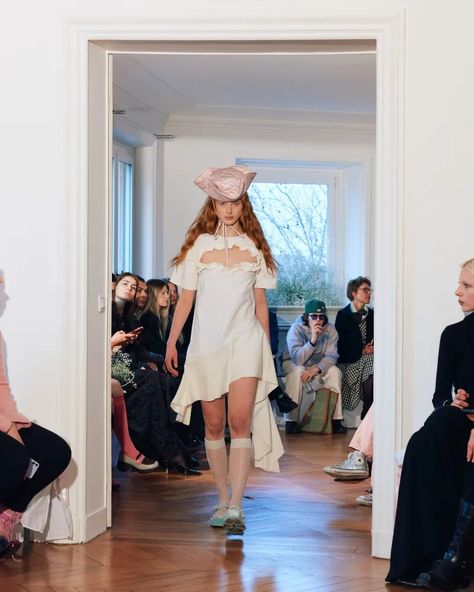 Florentina Leitner Fall 2024 Ready-to-Wear Runway, Fashion Show & Collection Review [PHOTOS] Austrian Fashion, 2024 Runway, Velvet Sneakers, Show Collection, Confident Woman, Iconic Movies, Fashion Show Collection, Marie Antoinette, Fall 2024