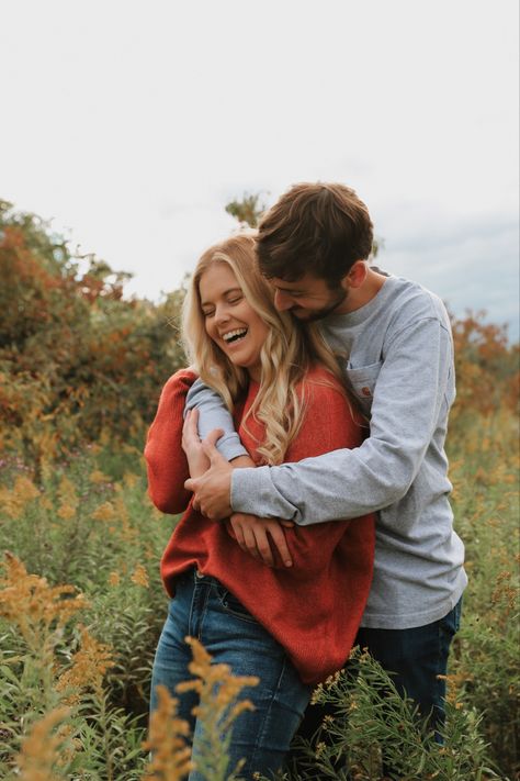 #boyfriend #relationship #field #cute #aesthetic Spring Couple Aesthetic, Fall Aesthetic With Boyfriend, Couples In Field Aesthetic, Fall Relationship Aesthetic, Couple In Flower Field Aesthetic, Fall Farm Couple Pictures, Flower Feild Pics Couple, Fall Couple Pictures, Cute Couples Photography