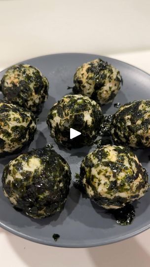 13K views · 25 reactions | Tuna Rice Balls | @jasmineandtea caption below | By Tasty UK | Let me show you what you can do
with that can of tuna in the pantry. So this is a cream dish
and it's really easy to make. Start with white rice and add a
can of tuna. Then to season, add kiwi mayo, sesame oil,
salt, pepper, and sesame seeds. Mix everything together and I'm
using gloves to make it easier. Then mold the rice in small
rice balls like this. Now take dried seaweed and crush it in a
Ziploc bag. Add the rice and shake to coat. Tuna Rice Balls, Tuna Rice, Kewpie Mayo, Dried Seaweed, Korean Rice, Ziploc Bag, Rice Ball, Crush It, Rice Balls