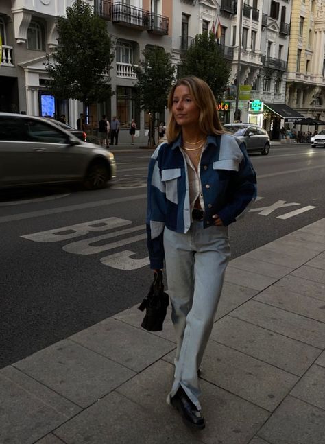 Nuria Blanco en Madrid Mom Jeans, Madrid, Denim Jacket, Pants, Trousers