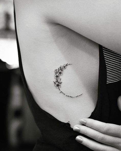 Cute Meaningful Tattoos, Ribcage Tattoo, Moon Tattoos, Meaningful Tattoos For Women, Side Tattoos, Best Sleeve Tattoos, Tattoo Life, Rib Tattoo, Nature Tattoos