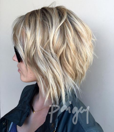 Tousled Bob With Honey Blonde Balayage Platinový Blond, Balayage Bob, Choppy Bob Haircuts, Textured Haircut, Bob Cuts, Medium Bob, Choppy Bob, Choppy Bob Hairstyles, Balayage Blonde