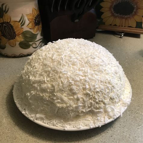 Snowball Cake Old Fashioned Snowball Cake, Snowball Cake Recipe, Snowball Cake, Coconut Pound Cakes, Whipped Cream Cakes, Christmas Lollipops, Lunchbox Treats, Devils Food Cake, Simple Cake Designs