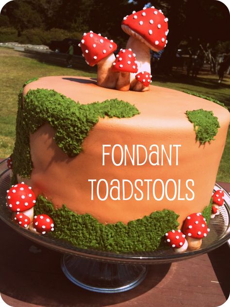 hbd Toadstool Cake, Mushroom Cake, Woodland Cake, Fairy Cakes, Fondant Tutorial, Fondant Toppers, Fondant Figures, Cake Icing, Cake Decorating Tutorials