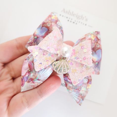 Princess mermaid bow available this Sunday at 8pm 🐚💜 just love this one! . . . . . . . #Bowsuk #babygirl #smallbussiness #shoplocal #shopsmall #retford #nottinghamshire #mumsofinstagram #mumsuk #kidsuk #handmadeuk #daintybows #ADLBOWS Mermaid Bow, Princess Mermaid, Small B, Mermaid Princess, Accessories Clothing, Baby Bows, Handmade Accessories, Baby Headbands, Small Shop