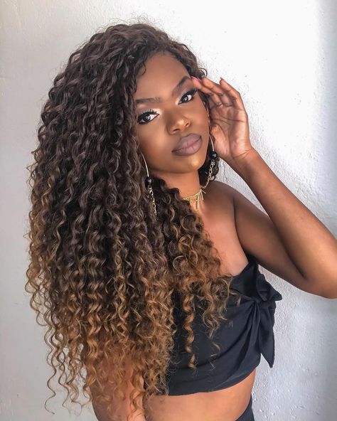 Braids With Curls For Black Women, Crochet Hairstyles For Black Women Long, Crochet Hair Black Women, Crochet Braid Hair, Crocheted Braids, Crochet Extensions Hairstyles, Fall Crochet Hairstyles For Black Women, Crochet Braiding Hair, Wet And Wavy Crochet Hairstyles