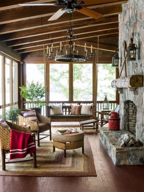 Rustic Porch Ideas, Sunroom Decorating, Rustic Porch, Casa Country, House With Porch, Porch Design, Decoration Inspiration, Rustic Living, Rustic Living Room