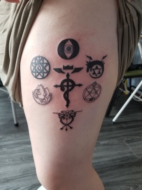 Full Metal Alchemist Tattoo Symbols, Fma Brotherhood Tattoo, Fullmetal Alchemist Tattoos, Vinland Saga Tattoo Ideas, Full Metal Alchemist Brotherhood Tattoo, Anime Symbols Tattoo, Fullmetal Alchemist Brotherhood Tattoo, Full Metal Alchemist Tattoo Ideas, Fmab Tattoo