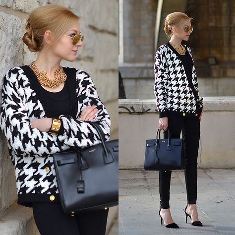 Houndstooth and gold Tweed Jacket Outfit, Houndstooth Cardigan, Black And White Cardigans, Cardigan Outfit, Classic Style Outfits, Houndstooth Jacket, Sweater Blazer, Fashionista Clothes, Cardigan Outfits