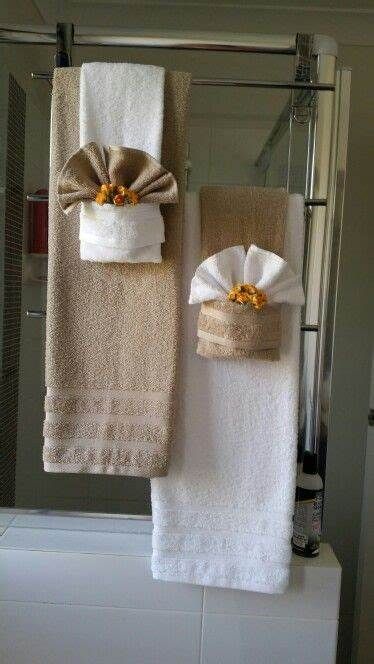 how to decorate face towels - - Image Search Results Bath Towels Display, Bathroom Towel Decor Ideas, Towel Hanging Ideas, Bathroom Towels Display, Makeover Kamar Mandi, Hang Towels In Bathroom, Fancy Towels, Bathroom Decor Towels, Towel Display