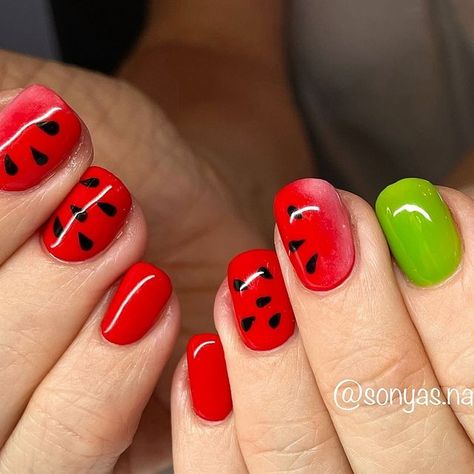 Sonya Peterson Low on Instagram: "Watermelon nails ❤️🍉💚🍉 . . #sonyas.nails #gels #gelnails #gelpolish #gel #nailart #handpaintednailart #utahnails #utahgelnails  #lehinails #utahnailcommunity #unitednailcommunity #nailsofinstagram #nailstagram #watermelonnails #summernails" Nails Gels, Watermelon Nails, Painted Nail Art, Nails Inspiration, Gel Polish, Summer Nails, Watermelon, Gel Nails, Nail Art