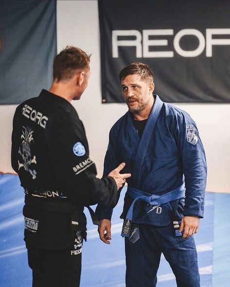 Tom Hardy Warrior, Jiu Jitsu Fighter, Bjj Jiu Jitsu, Jiu Jitsu Training, Martial Arts Techniques, Calisthenics Workout, Martial Arts Workout, Mma Fighters, Brazilian Jiu Jitsu