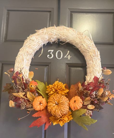 This straw wreath adds  little bits of fall /Thanksgiving to your front door. Looks great inside home to adorn any wall to add the warmth of fall. Straw Wreath Ideas Fall, Straw Wreath Ideas Diy, Straw Wreath Ideas, Fall Straw Wreath, Fall Harvest Decorations, Straw Wreath, Holiday Wreaths Diy, Fall Halloween Crafts, Wreaths Diy