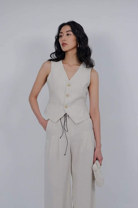 Gentle Woman Outfit, Vest And Pants Women, Waistcoat Women, Linen Waistcoat, Waistcoat Outfit, Vest Outfits For Women, Womens Waistcoat, Medium Skirt, Waistcoat Woman