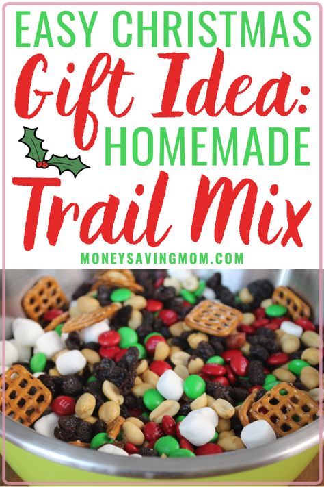 This homemade Christmas Trail Mix is SUCH an easy and inexpensive last minute gift idea! #christmas #gifts #DIY #homemade #christmasgifts #frugalchristmas Christmas Snack Mix Recipes Gift Ideas, Christmas Trail Mix, Christmas Snack Mix, Homemade Trail Mix, Trail Mix Recipes, Christmas Food Gifts, Christmas Mix, Snack Mix Recipes, Easy Christmas Gifts