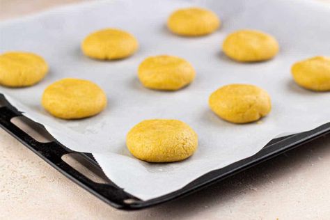 Cornbread cookies are a fun way to make this Southern dish more of a dessert. A copycat Crumbl cornbread cookie recipe you'll love. Cornbread Cookies Recipe, Crumbl Cornbread Cookie, Cornbread Cookie, Cornbread Cookies, Honey Cornbread, Jiffy Cornbread, Sweet Cornbread, Cornbread Mix, No Flour Cookies