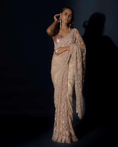 This ravishing sheer saree from kalki fashion designed for after - wedding look ! Kalki Sarees, Champagne Lehenga, Sheer Saree, Off White Saree, Character Wardrobe, Kalki Fashion, Corset Blouse, Pink Corset, White Saree