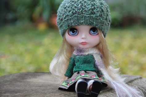 Blythe Knitting Patterns Free, Doll Clothes Diy, Clothes For Barbie, Doll Knitting, Dolls Clothes Diy, Clothes Diy, Easy Knitting Patterns, Diy Knitting, Easy Knitting