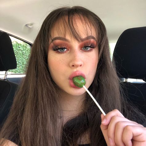 pop! Haley Morales, Golden Hair Color, Thin Bangs, Black Hair Aesthetic, Golden Hair, Wispy Bangs, Hair Color For Women, Aesthetic Pfp, Haircuts For Medium Hair