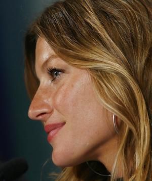 Greek Nose, Beautiful Women Quotes, Big Nose Beauty, Straight Nose, Pretty Nose, Gisele B, Gisele Bündchen, Big Noses, Gisele Bundchen