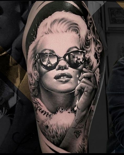 Marilyn Monroe Tattoo Sleeve, Old Hollywood Tattoo, Marilyn Monroe Tattoo Ideas, Geometric Tattoo Neck, Hollywood Tattoo, Merlin Monro, Monroe Tattoo, Cinnabon Recipe, Microphone Tattoo