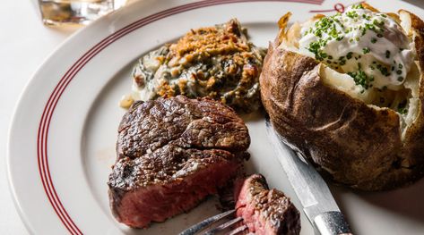 How Do You Compete with Nostalgia? Steak Dinner Party, Steakhouse Dinner, Steakhouse Recipes, Ground Beef And Cabbage, Ground Beef Pasta, Dinner Party Menu, Dinner Party Recipes, Seafood Dinner, Steak Dinner