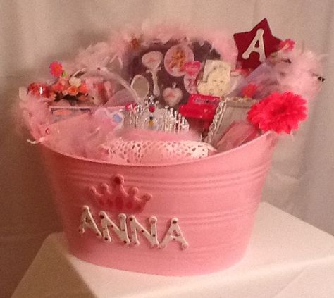 A Candice Creation...Princess Basket for 5 year old girl Princess Birthday Gift Ideas, Gift Basket For Kids Girl, Princess Basket Ideas, Pink Princess Sets For Birthday, Tutu Gift Basket, Princess Gift Basket, Princess Gifts, Birthday Basket, Themed Gift Baskets