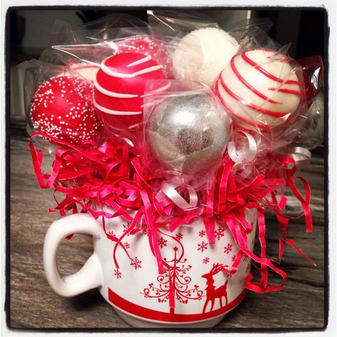 simple decorating and cute teacher gift Christmas Cake Pop Bouquet, Gluten Free Coconut Cake, Elegant Cake Pops, Perfect Cake Pops, Rose Cake Pops, Apple Cake Pops, Cake Pop Bouquet, Diy Cake Pops, Valentine Cake Pop