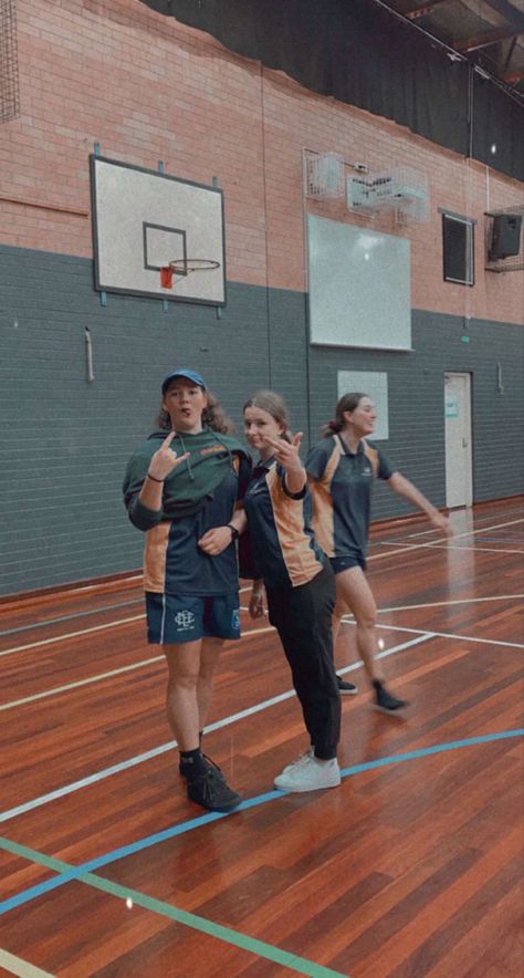 #school #australia #perth #friends #gym #sport #cute #aesthetic Australian High School Aesthetic, School Gym Aesthetic, Australia School, Pe Uniform, Good Study Habits, Australia Perth, How To Defend Yourself, Vision 2024, Sport School